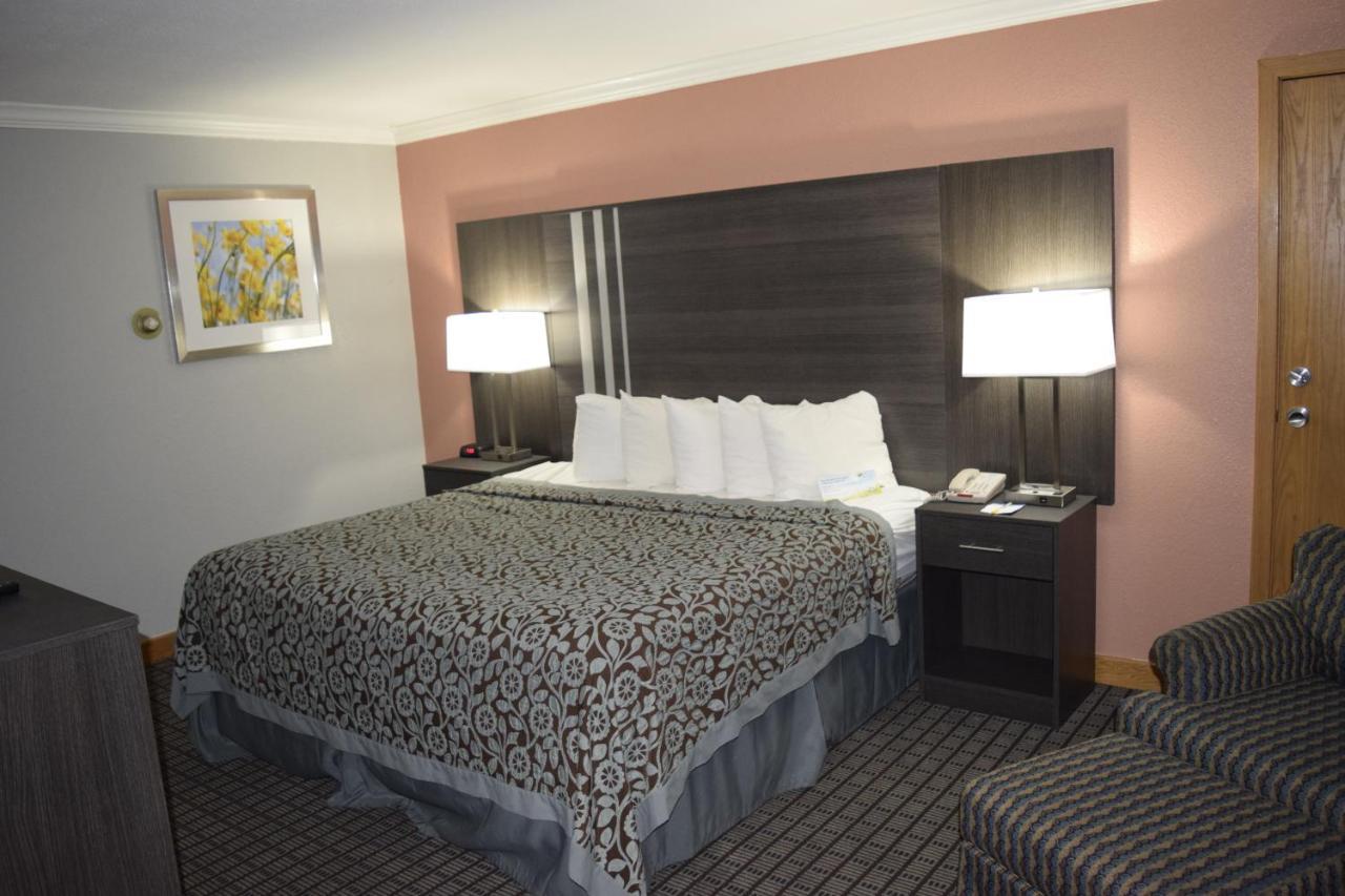 Days By Wyndham Hotel Rock Falls